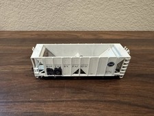 Bowser HO Scale Southern Pacific 2 Bay Hopper w/Extra Wgt, MWs, KDs & Graffiti