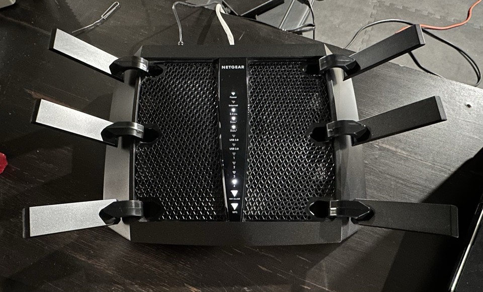 NETGEAR Nighthawk X6 AC3200 Smart Tri-Band WiFi Router Black, 3.2Gbps ...