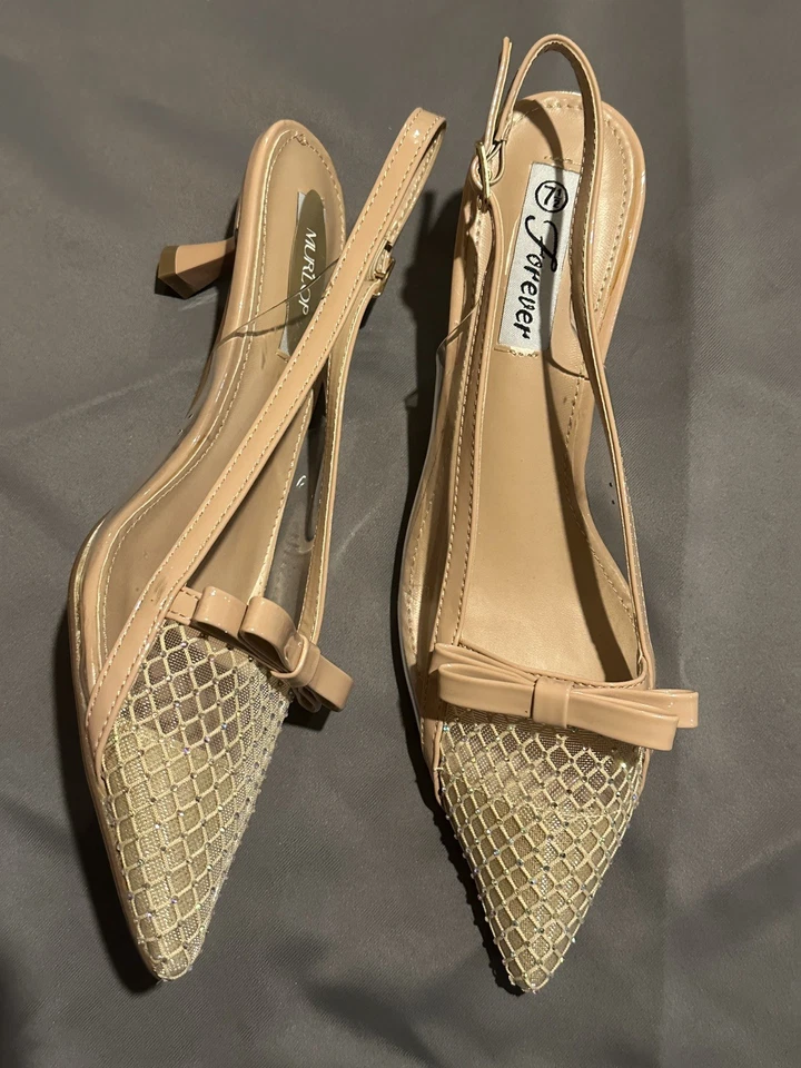 Nuevos tacones de gatito FOREVER Equity adornados con honda punta en punta en desnudo - 7,5 Foto 4 de 4