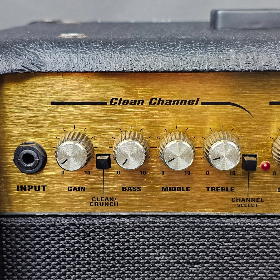 Marshall MG100HDFX Amplificatore Chitarra Stato Solido 100W Effetti Digitali FX Stage - Immagine 2 di 4