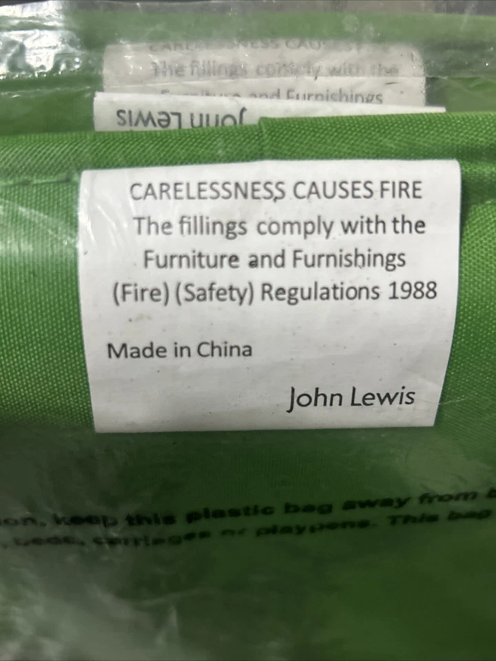 Juego de cuatro cojines de asiento John Lewis 35cmx41cm verde nuevo Foto 3 de 3