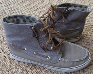 sperry chukka