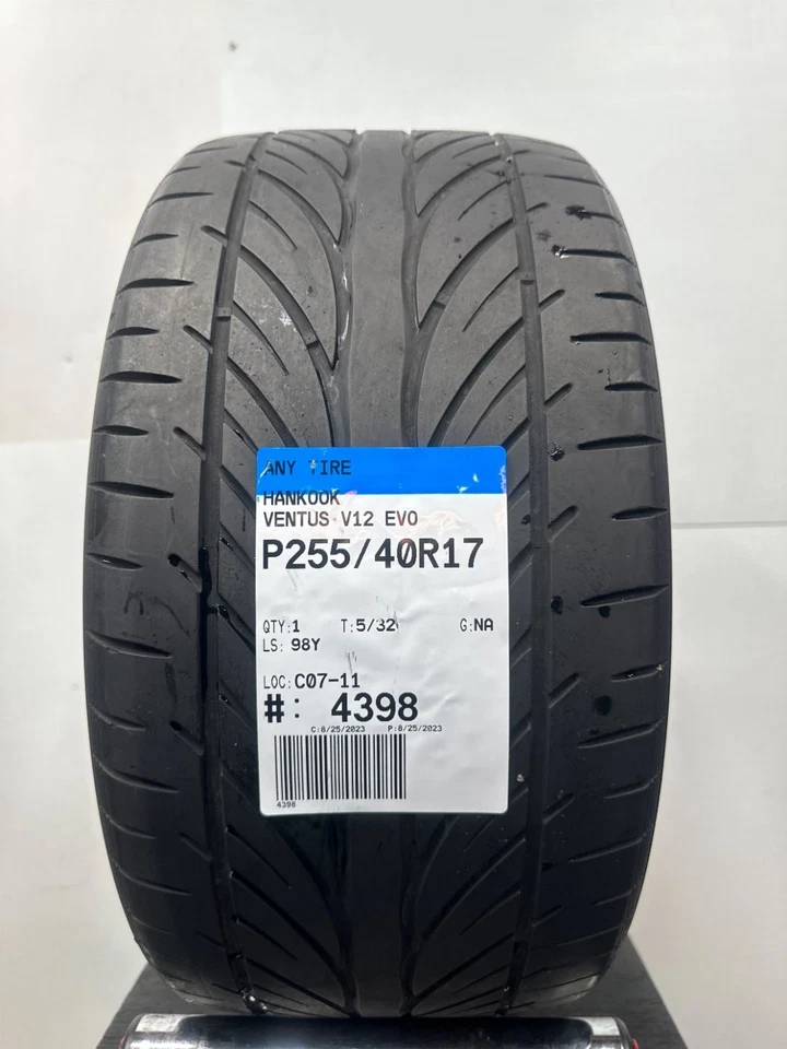 1 Hankook Ventus V12 EVO Used Tire P255/40R17 2554017 255/40/17 5/32 Foto 2 de 4