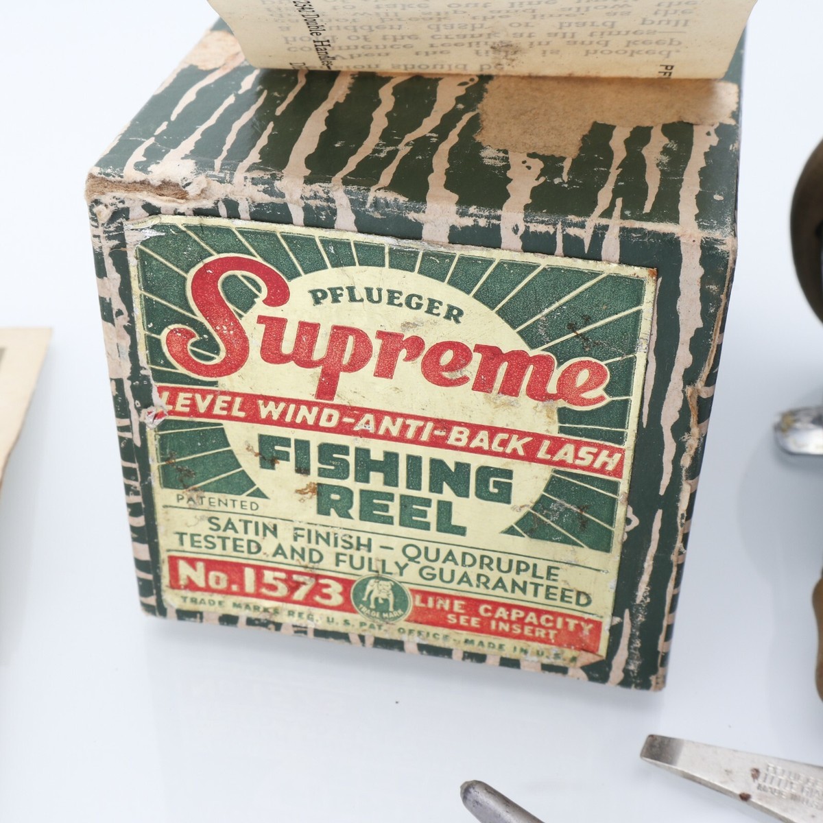 Vintage Pflueger Supreme No 1573 Fishing Reel in Box With