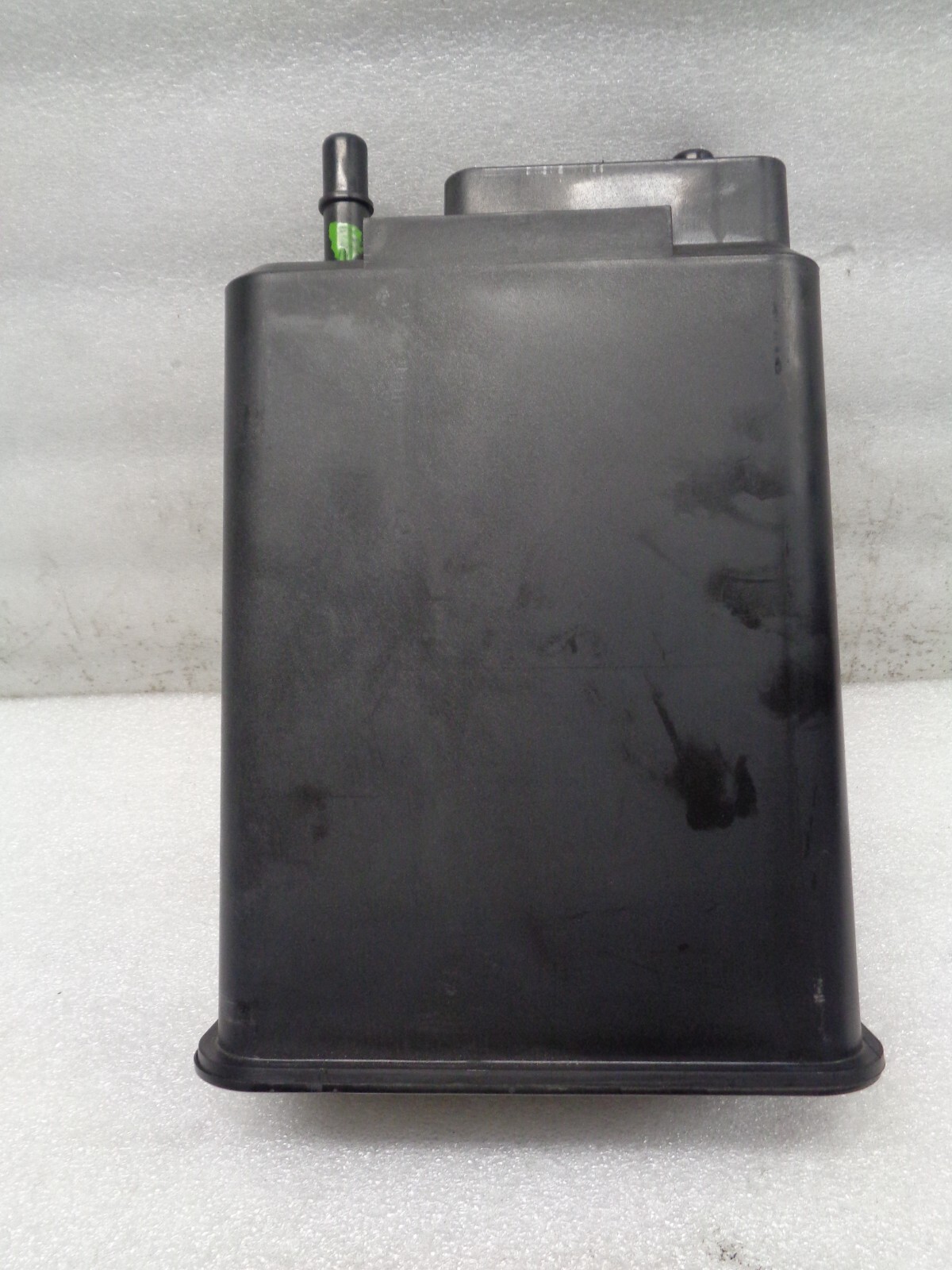 05-08 Maserati Quattroporte Fuel Evaporator Vapor Canister Evap OEM AK2209247