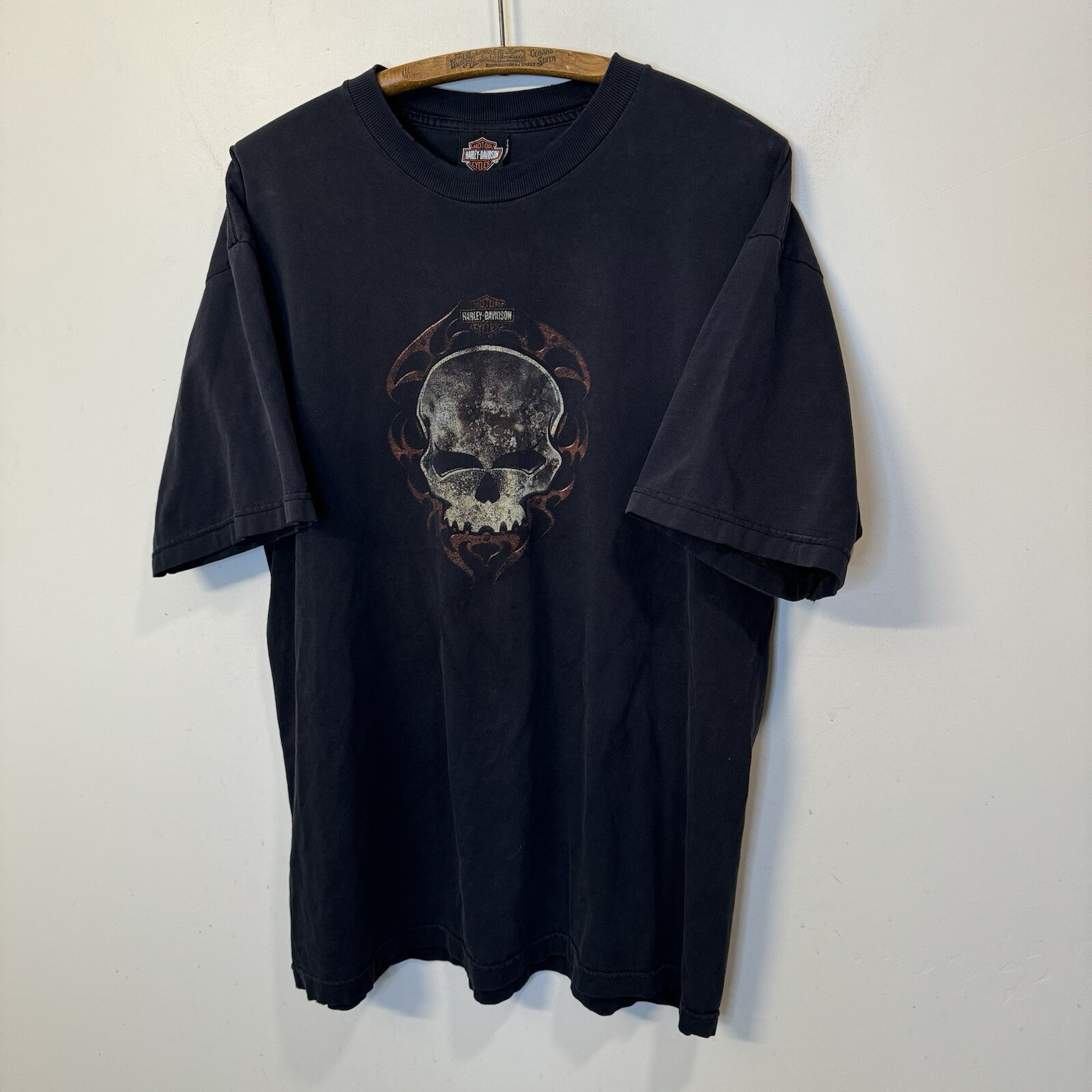 Vintage Y2K Black Harley Davidson Embroidered Skull Shirt XL