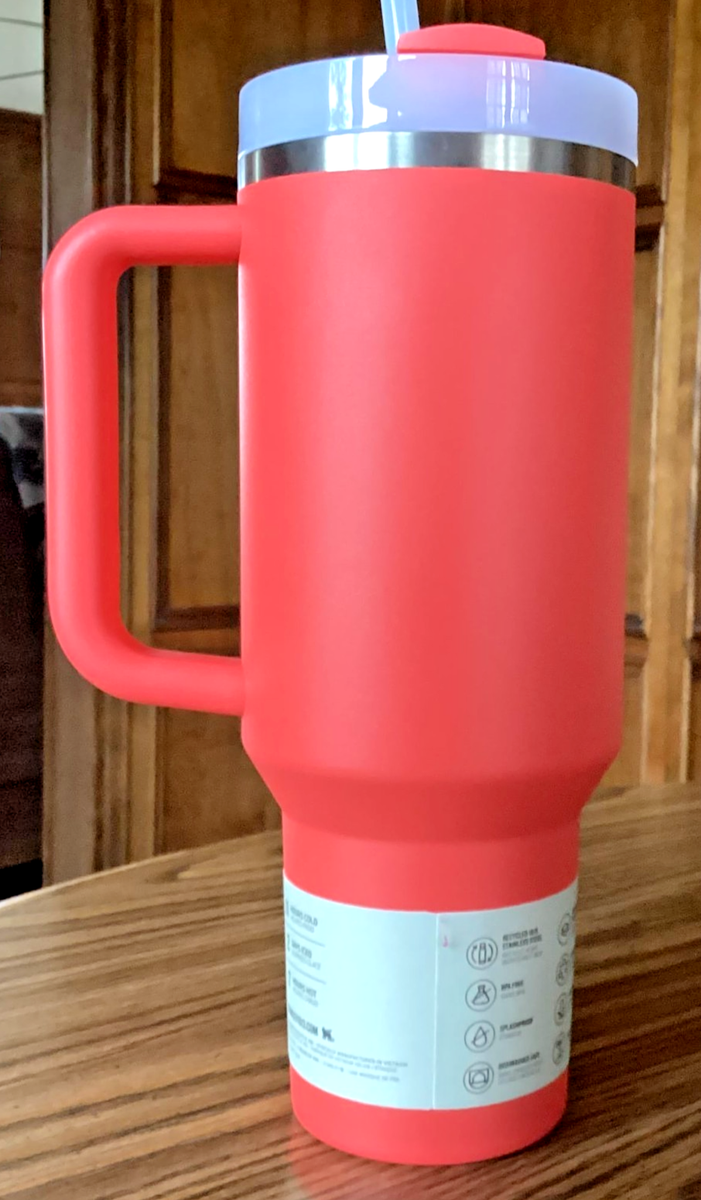 Stanley X Quencher H2.0 FlowState 40 oz Tumbler Hot Coral – New