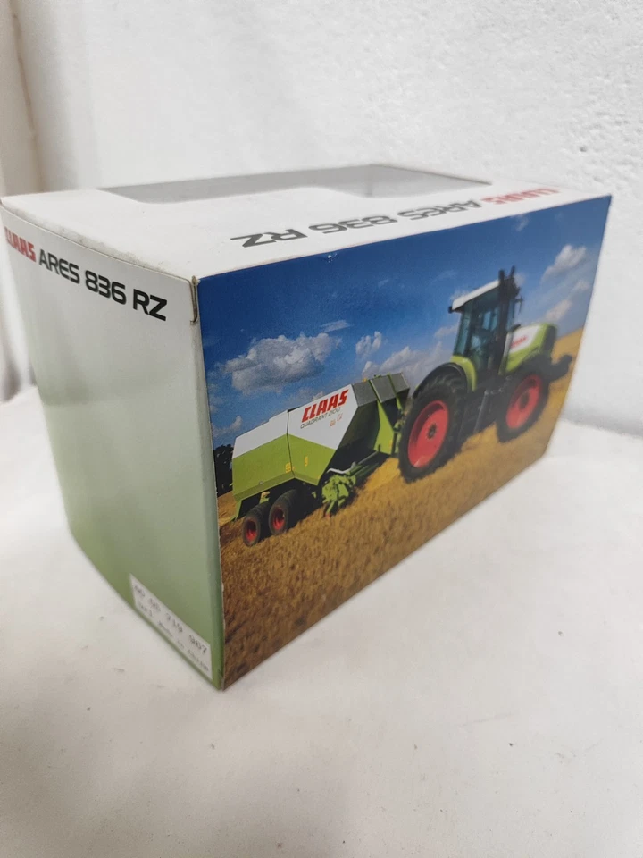 UNIVERSAL HOBBIES - 1:32 Scale - CLAAS ARES 836 RZ TRACTOR - Image 3 of 3
