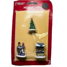 Cobblestone Corners Miniatures Christmas Village Set 3pc Tree Carolers Well NIP