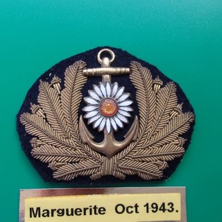 Merchant Navy W.W.II Cap Badge Marguerite Netherlands and British ships 1943