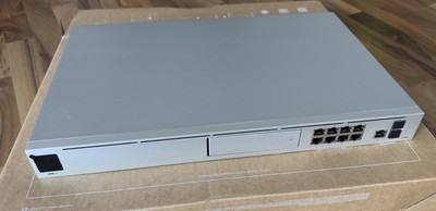 Ubiquiti UDM-Pro UniFi Dream Machine Pro