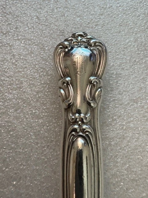 Cuchillo de cena Gorham Chantilly de plata esterlina romo 9" 2,1 oz "B" monograma Foto 3 de 4