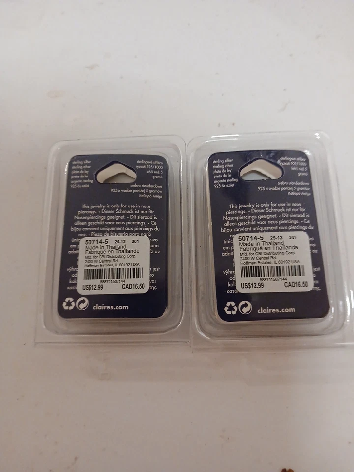 Lote de (2) joyas nariz de Claire. Plata de ley 22 g/0,6 mm circonita cúbica 0,925 precio de venta sugerido por el fabricante 26 USD nuevo con etiquetas Foto 2 de 2