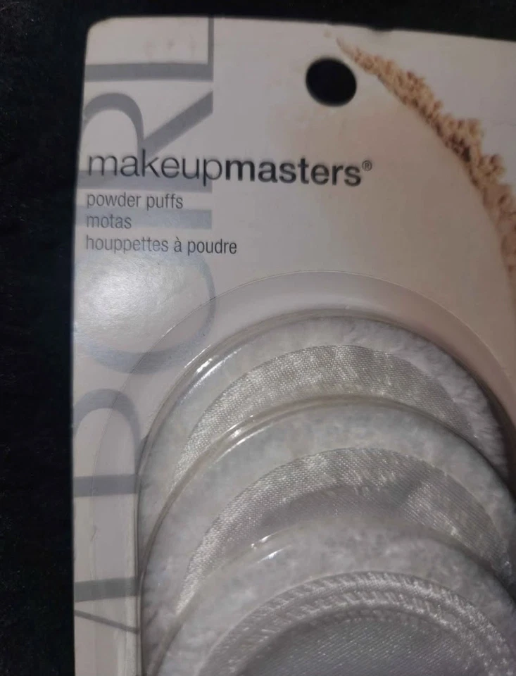 Lote de aplicadores de belleza Covergirl ~ soplos en polvo, afiladores 3 en 1 y aplicación de sombra de ojos Foto 2 de 4