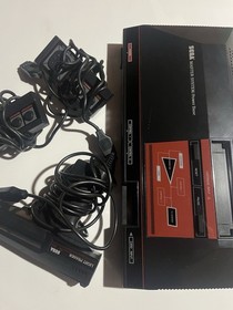 Sega Master System Console, 2 Controllers, Light Phaser, 6 Games *Tested*
