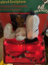 Peanuts Lighted Yard Art Sculpture Christmas Snoopy On Dog House 32  Tall W /Box