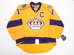 la kings gold jersey