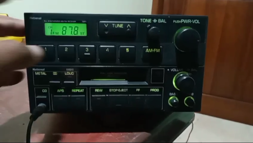 National 5411 car Receiver and 5826 cassette stereo player old