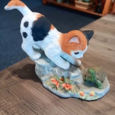 5" Calico Kitten Porclain Statue Playing with an Adorable Baby Turtle. Very Cute