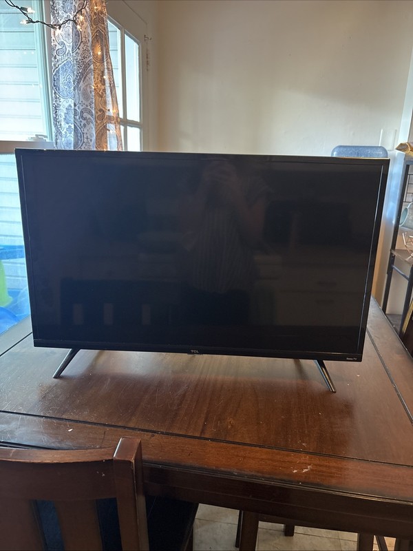 29” TCL Roku TV Used 2019 With Remote