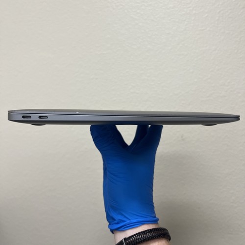 Apple Macbook Air 13" 128GB 8GB Ram Silver - Core i3 -Mac OS Ventura (2020) - Picture 5 of 10