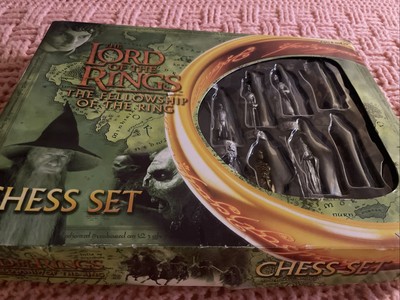 Complete Lord of The Rings Chess Set Game Fellowship Parker Bros LOTR Figures