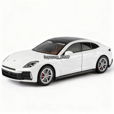 1:24 Porsche Panamera Modelo Coche de Juguete Aleación Diecast Vehículo de Juguete Puertas Abiertas Blanco
