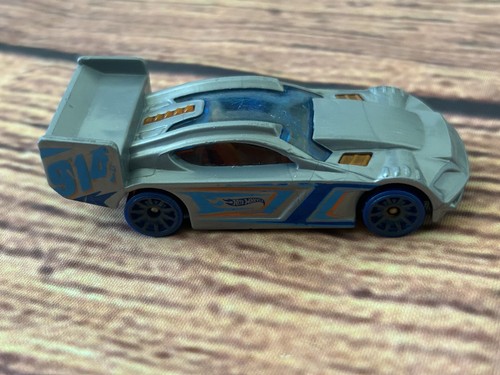 2012 Hot Wheels Time Tracker Diecast Car Gray Silver Blue Orange 914 - Picture 4 of 4
