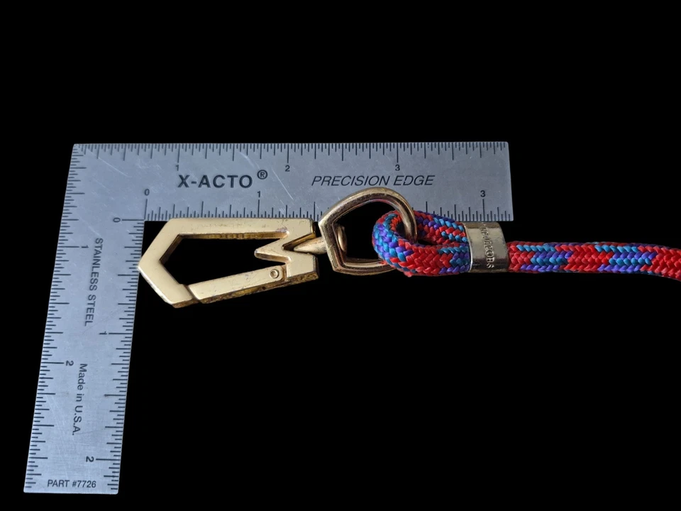 Collar Gargantilla Marc Jacobs Logo Cierre Rojo Azul Cuerda Foto 3 de 3