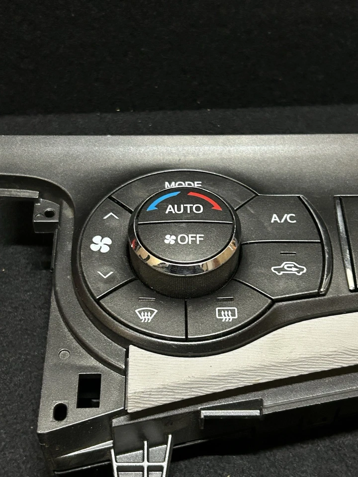 Toyota Sienna 2011–2015 A/C Heater Temperature Dash Control 55900-08150-B0 OEM - Image 2 of 4