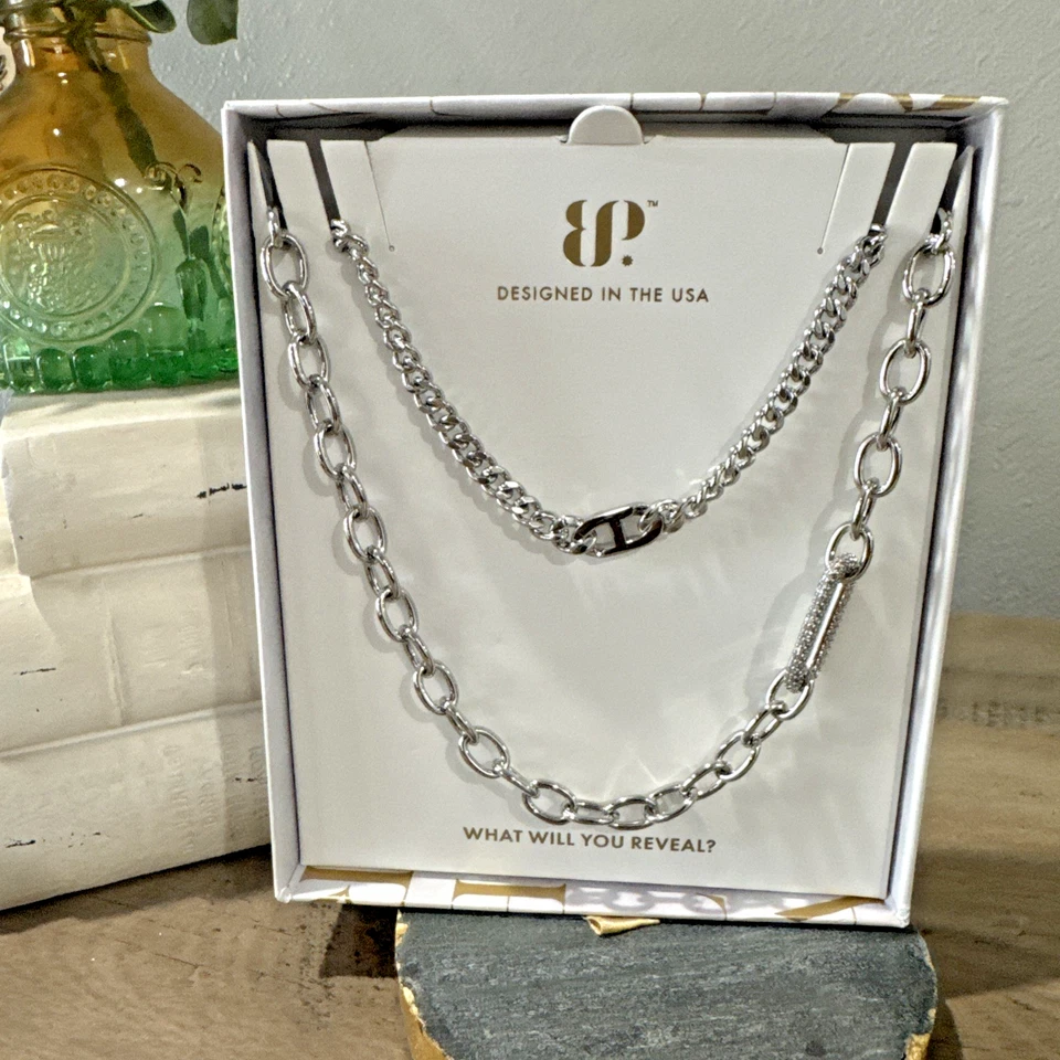 Collar Bomb Party: Capas de lujo 2025, NK82425 "Se necesita determinación"