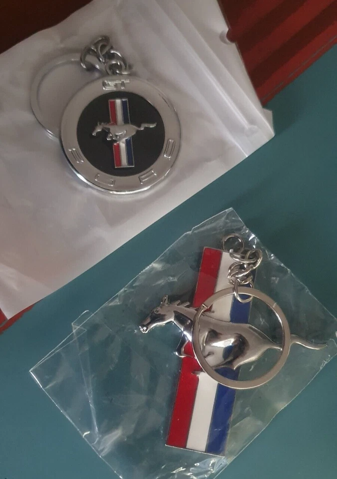 Ford Mustang porte clés lot de deux logo double face neuf sous blister - Photo 2/4