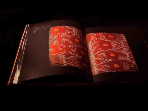 Textiles Ikats of Central Asia Abrbandi 2006 Large book 300 color pic. No DustJ - Picture 8 of 9
