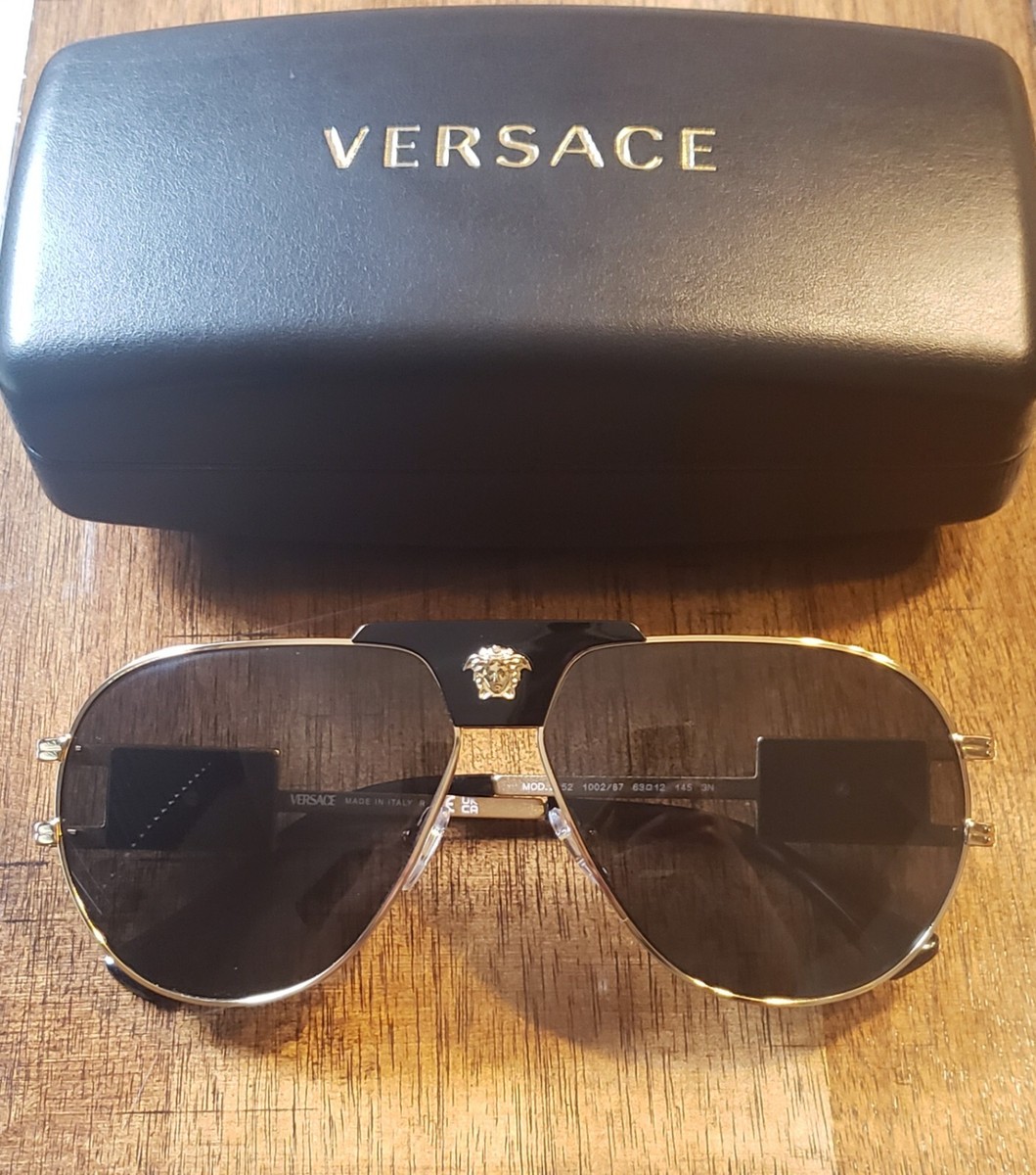 Versace VE2252 1002/87 Gold - Dark Grey Pilot 63 mm Men display picture 3