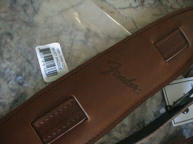 Fender mustang 2024 saddle strap