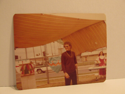 VINTAGE FOUND PHOTOGRAPH COLOR ART OLD PHOTO 1970S RENAISSANCE FAIR TEENAGERS