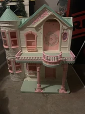 Vintage Barbie Deluxe Dream House Folding Victorian Mansion Mattel 1998 