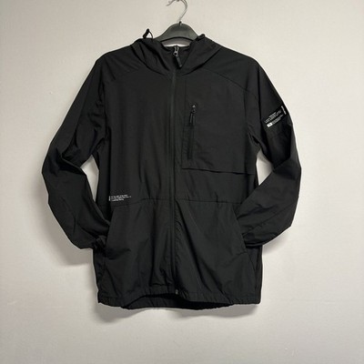 Schwarze Jacke mit Kapuze von ANTA Sports Apparel. Herren Größe 2XL