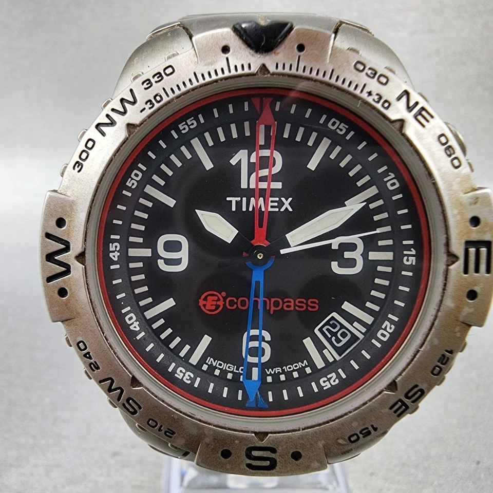 Reloj Timex E-Compass Hombre 42mm Esfera Negra Tono Plateado Redondo Batería Nueva Foto 2 de 4