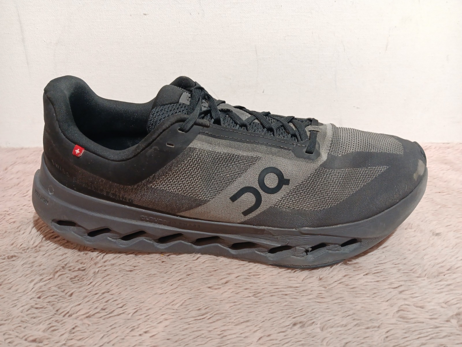 Mens On Cloudsurfer Max Black Eclipse Running Gym… - image 1