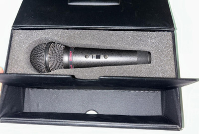 Professional Dynamic Microphone**SANDY**Modell SM235