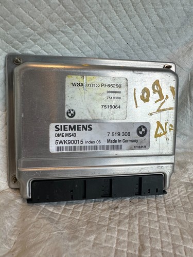 2001-05 BMW 525i Engine Computer Control ECU ECM Module 7 519 308 OEM (AA 109/1) - Picture 2 of 4