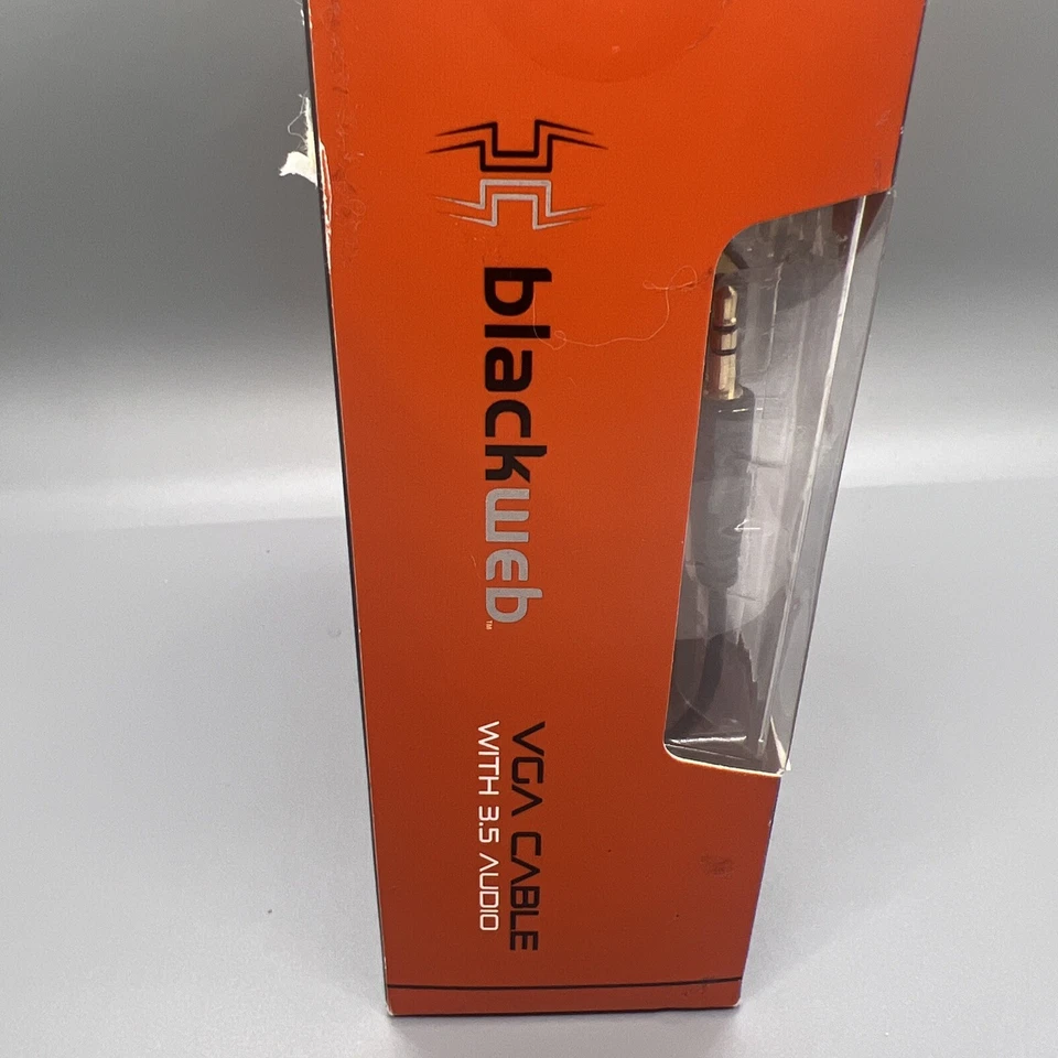 Blackweb VGA Cable With 3.5 Audio 10 FT Connect PC to VGA Compatible Device. - Image 4 of 4