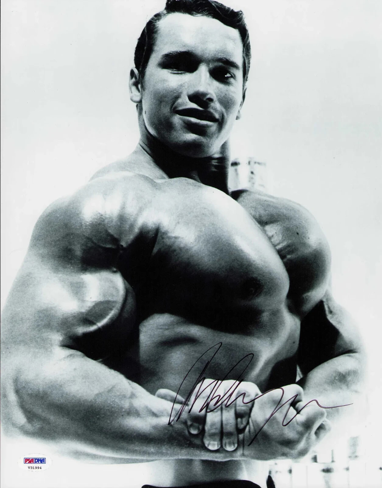 Huge -ARNOLD SCHWARZENEGGER- PSA/DNA Signed/Autograph/Auto 11x14 Photo