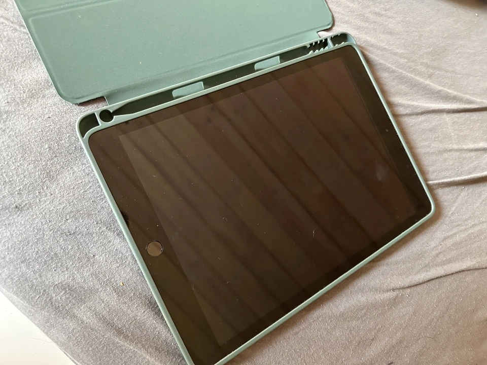 Apple iPad (7th generation) · 64GB · Wi-Fi, Foto 4 von 5