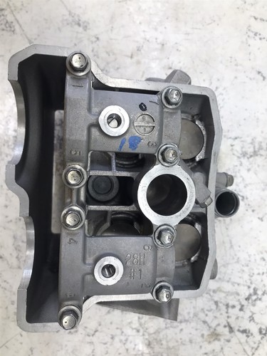 08-12 Suzuki RMZ 450 RMZ450 Engine cylinder head - Picture 9 of 23