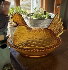 Indiana Glass Vintage Hen On a Nest Amber Covered Candy Dish with Textured Base