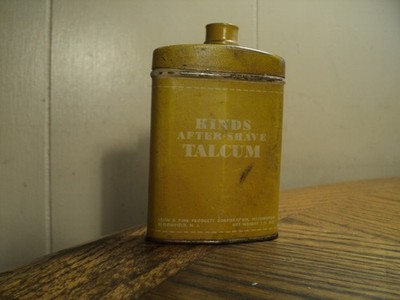Vintage Hinds After Shave Talcum 1-1/4 oz Tin   4'' Tall   Almost Full   USA