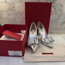 Valentino Garavani women sz 38EU  'Dollybow' silver Metallic Pump
