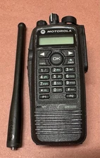 Motorola XPR 6550 Two Way Radio AAH55JDH9LA1AN & New Battery  VHF 136-174 MHz
